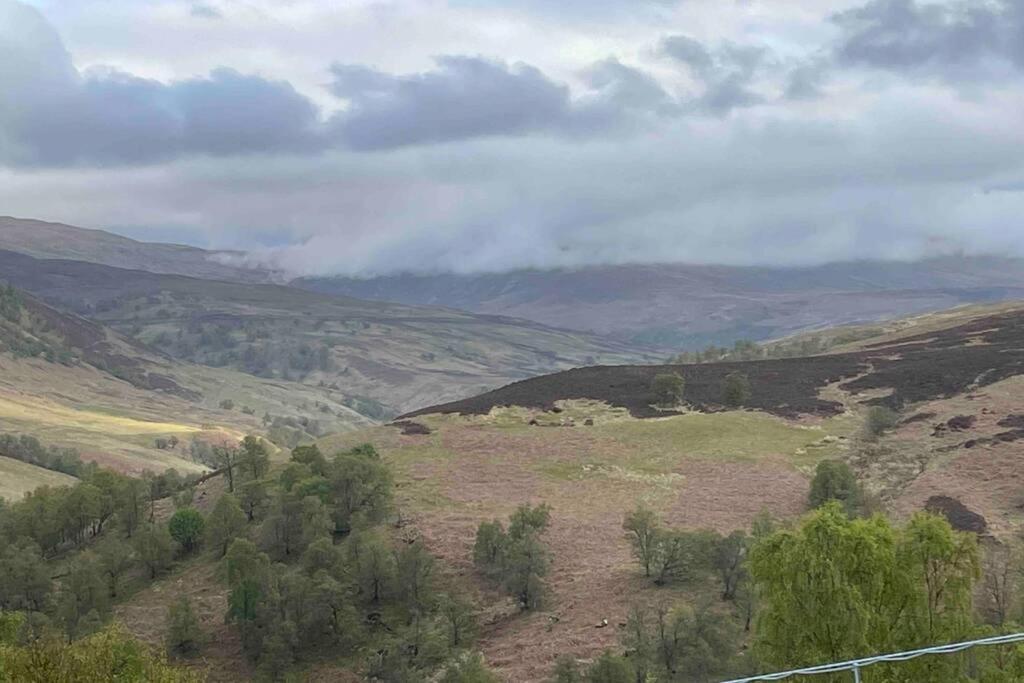 Coorie Doon Cabin! Great Scottish Welcome ฟอร์ตออกัสตัส ภายนอก รูปภาพ
