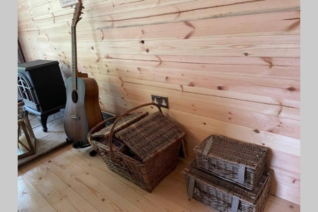 Coorie Doon Cabin! Great Scottish Welcome ฟอร์ตออกัสตัส ภายนอก รูปภาพ