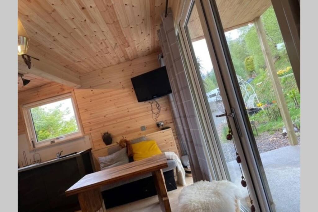 Coorie Doon Cabin! Great Scottish Welcome ฟอร์ตออกัสตัส ภายนอก รูปภาพ
