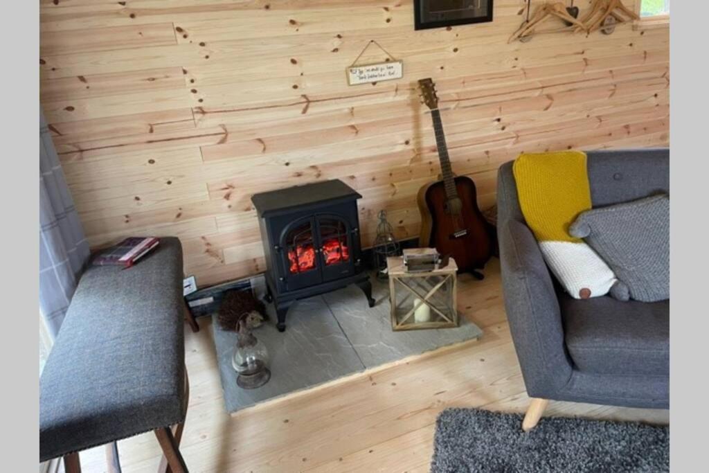 Coorie Doon Cabin! Great Scottish Welcome ฟอร์ตออกัสตัส ภายนอก รูปภาพ
